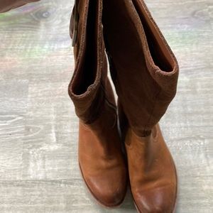 Beautiful lightly worn Kork-Ease boots leather